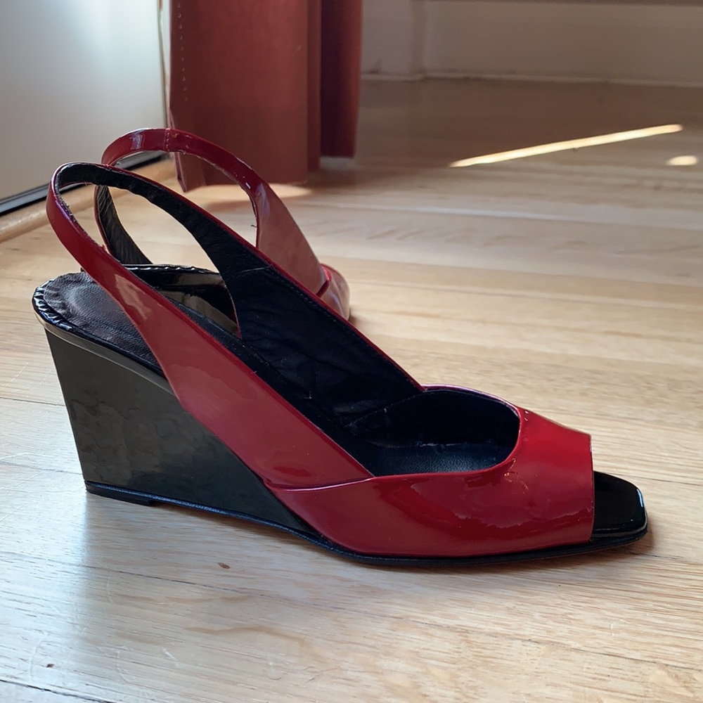 Red and black Patent leather wedge sling-back, 7M